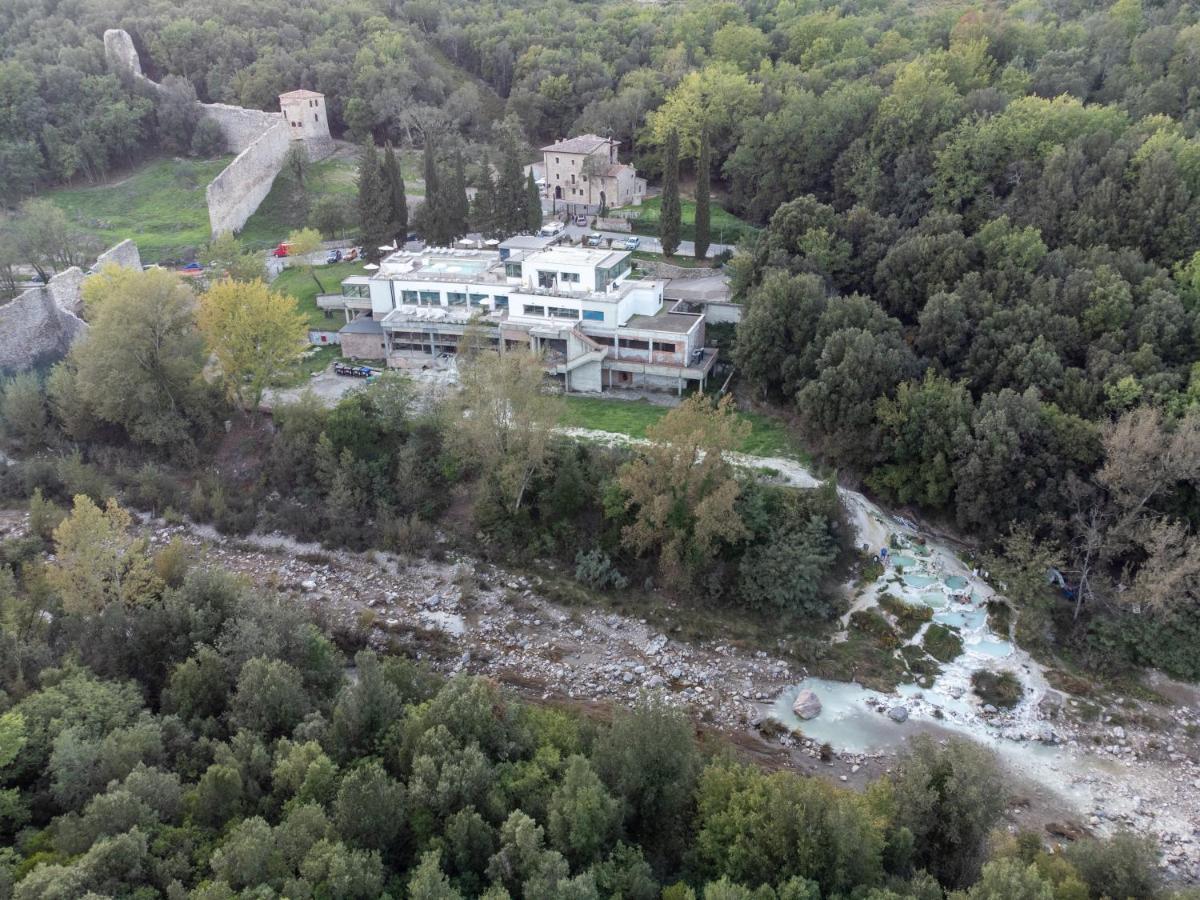 La Locanda Di Petriolo Monticiano Bagian luar foto